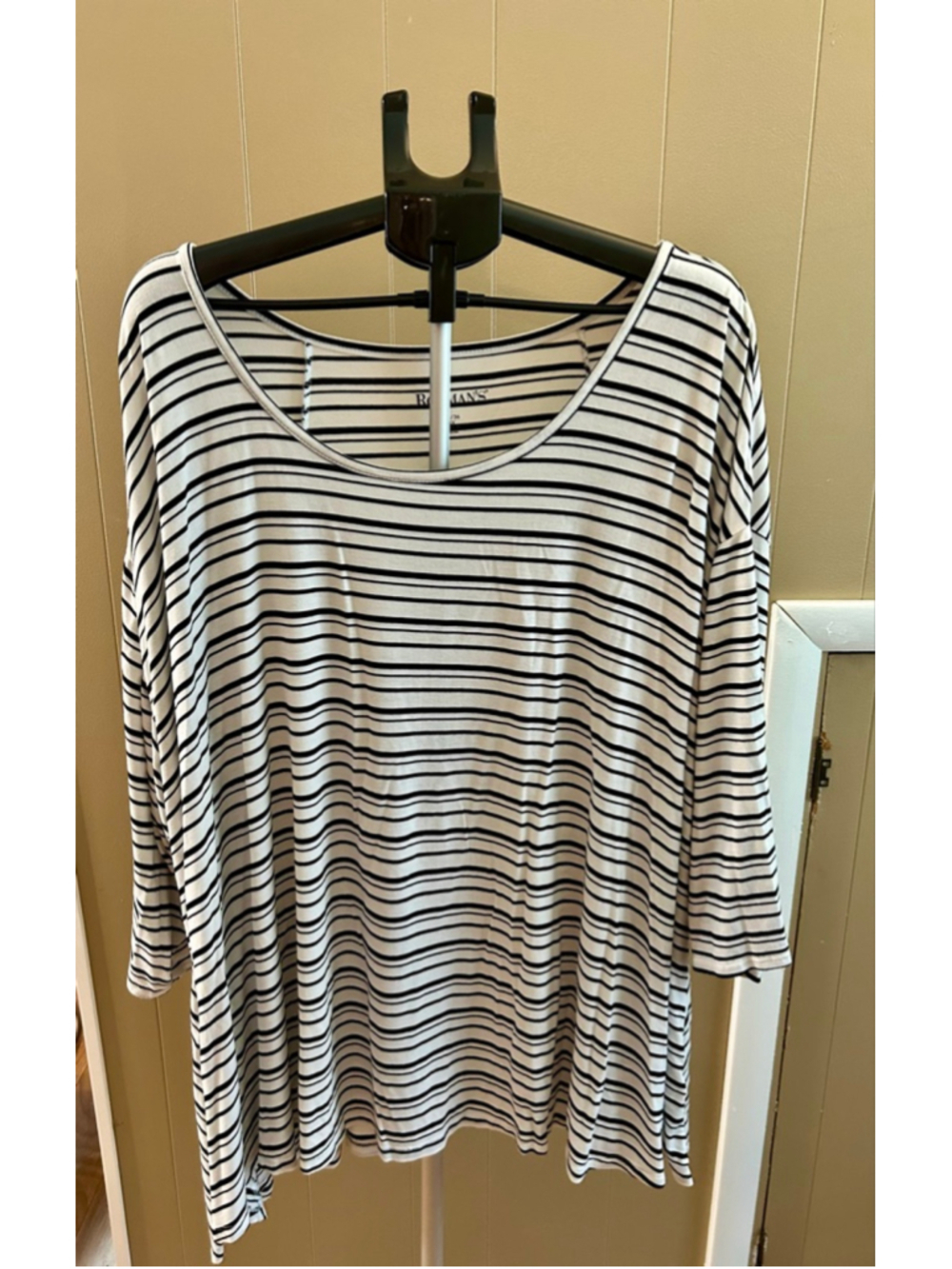 Roaman's Women’s Top 4X (34/36) Black White Striped Plus Shirt
